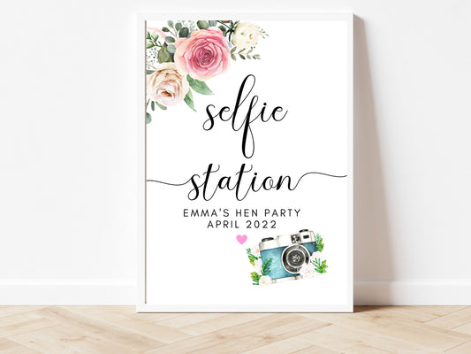 Selfie Party Sign/ Pink Floral Bridal Shower Sign with Heart/ Greenery Photo Booth Fun Sign/ Bride to Be Party Sign/ Wedding Hen Do Decor