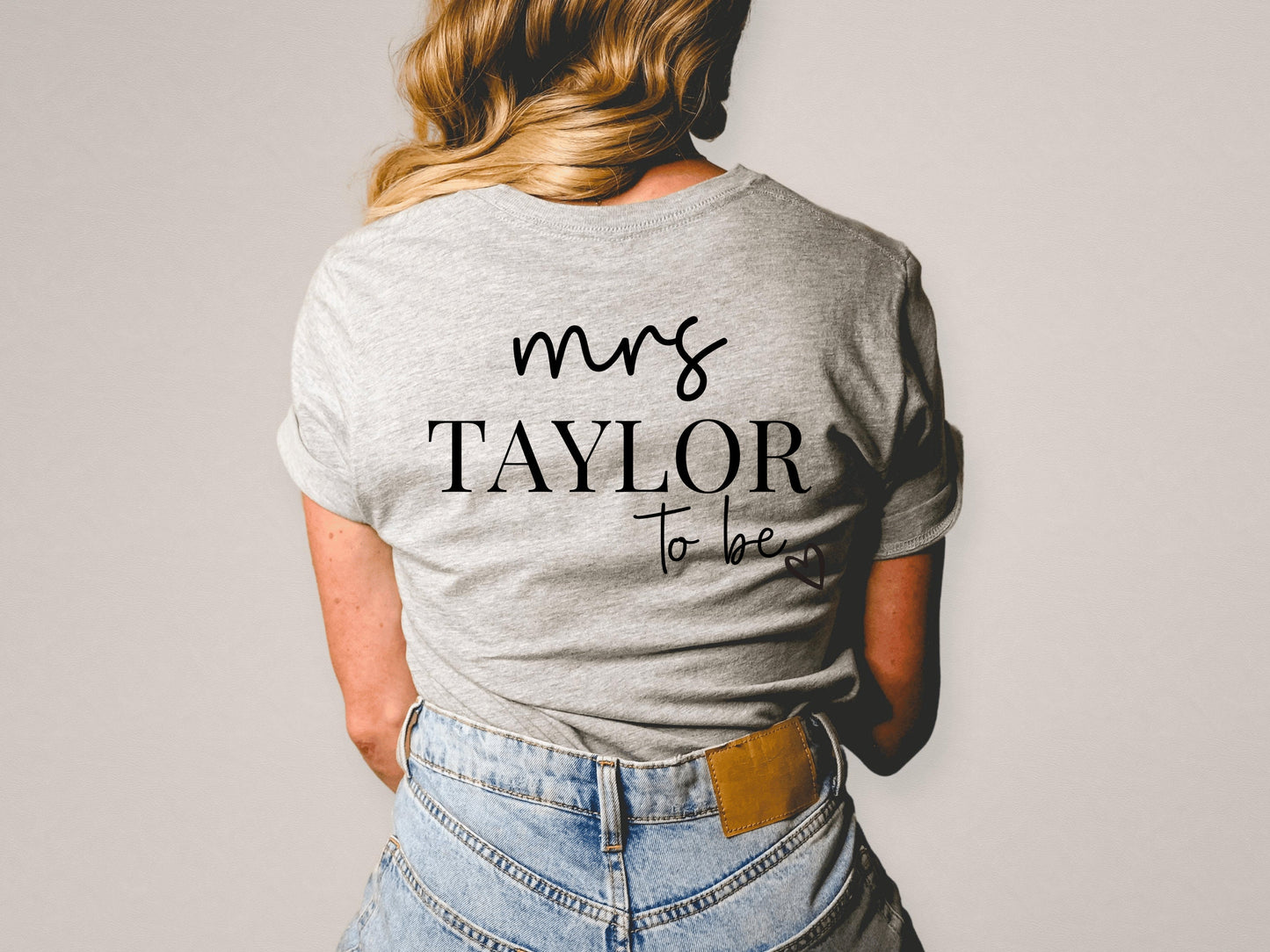 Personalised Mrs to Be T-Shirt/ Gift for Bridesmaid/ Will You Be My Bridesmaid Proposal Present/ Short Sleeve/ Hen Party Gift T Shirt